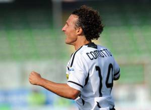 Gianluca Comotto, qui in maglia Cesena (getty images)