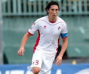 Claiton Dos Santos, qui in maglia Bari (getty images)