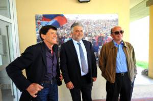 Marco Pavignani, a destra, con l'ex Presidente del Bologna Guaraldi e Gianni Morandi (getty images)