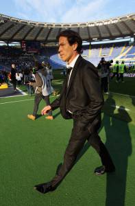 ROME, ITALY - DECEMBER 16:  AS Roma head coach Rudi Garcia looks on during the TIM Cup match between AS Roma and AC Spezia at Stadio Olimpico on December 16, 2015 in Rome, Italy.  (Photo by Paolo Bruno/Getty Images)