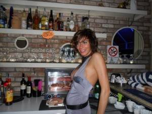 laura-maggi-foto-della-provocante-barista-bresciana