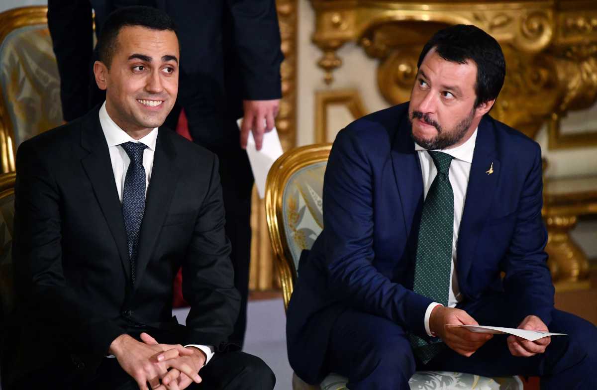 Di Maio Salvini politici reddito cittadinanza