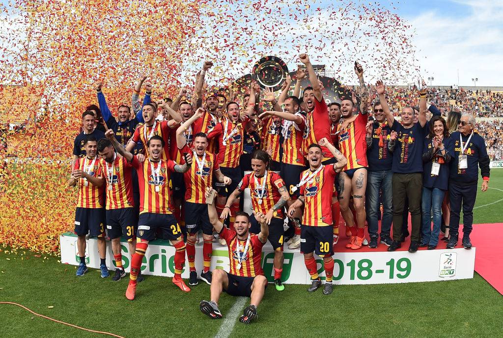 Il Lecce festeggia la promozione in Serie A
