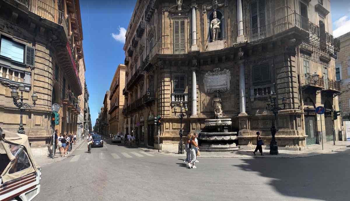 Palermo piazza Quattro Canti