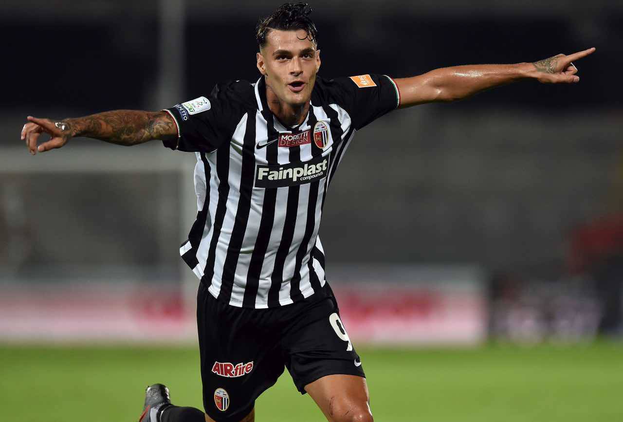 Calciomercato Sassuolo, Raspadori verso Ascoli o Empoli