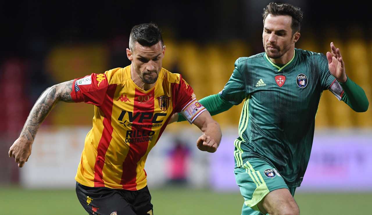 Calciomercato, rottura Maggio-Benevento: clamoroso colpo last-minute in Serie B