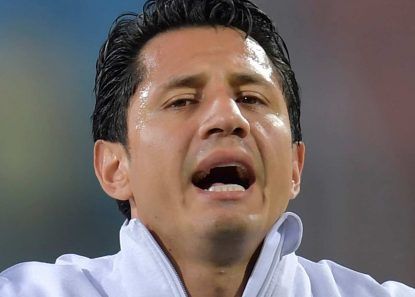 Nazionale peruviana: Gianluca Lapadula canta l'inno nazionale (foto di Pedro Vilela/Getty Images).