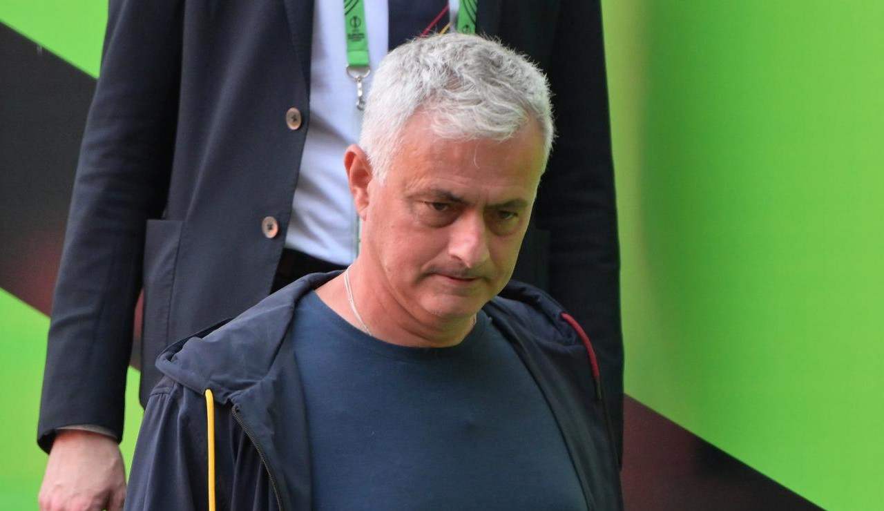 Jose Mourinho perplesso