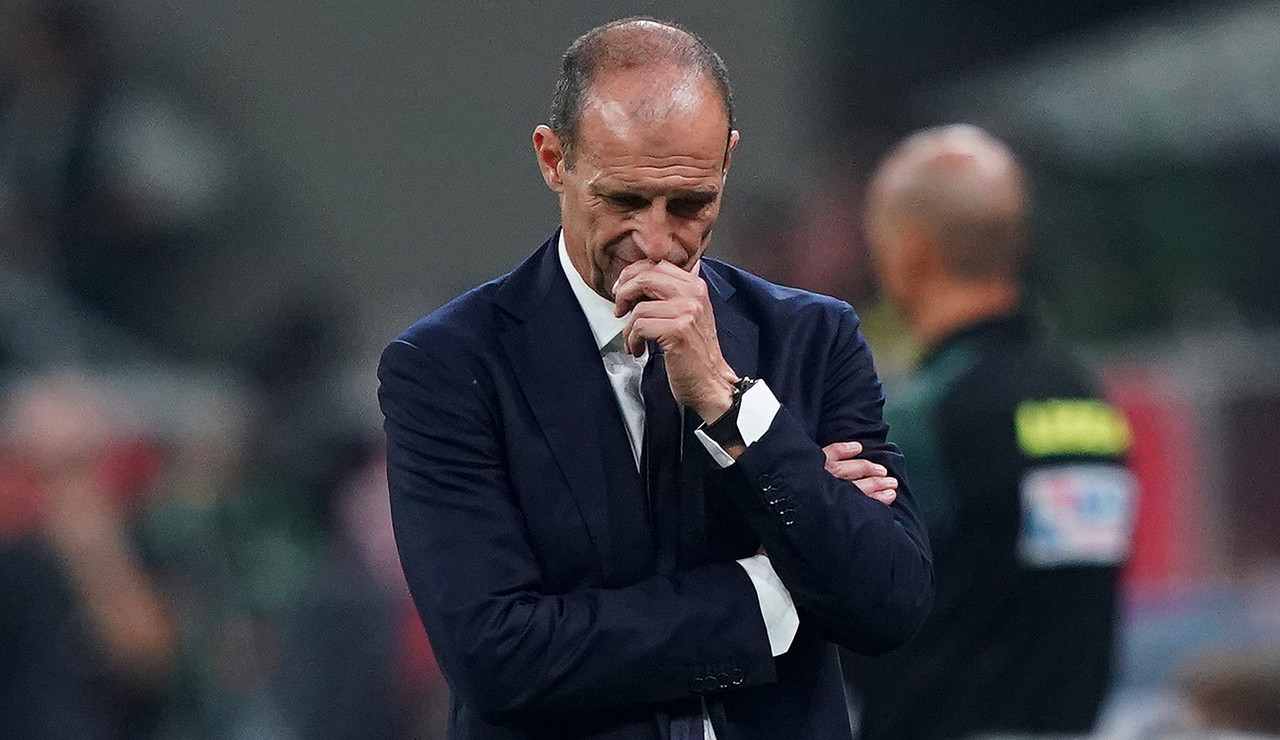 Massimiliano Allegri pensieroso