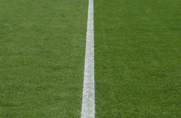 Ancora un match rinviato: l'arbitro va ko