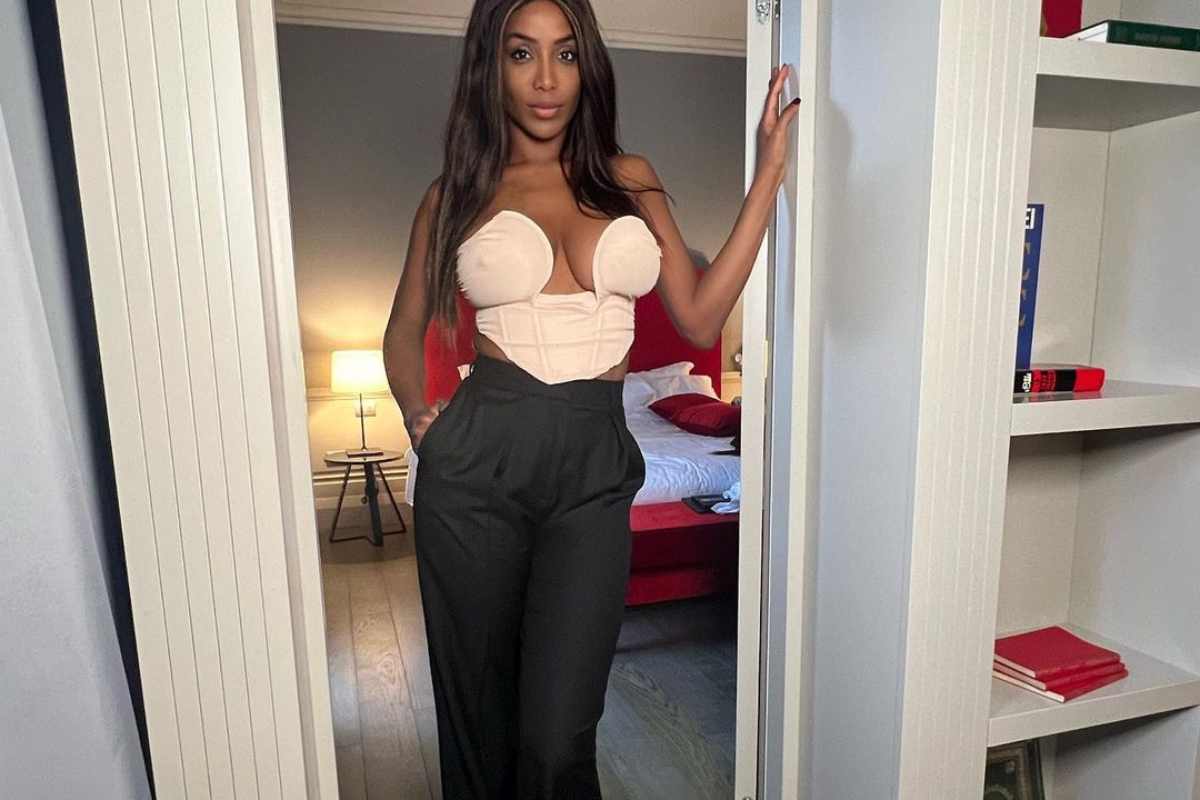 Ainett Stephens bollente