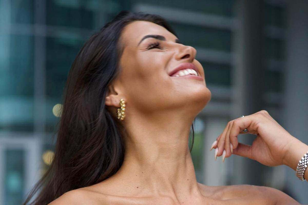 Carolina Stramare gonna spacco tacchi