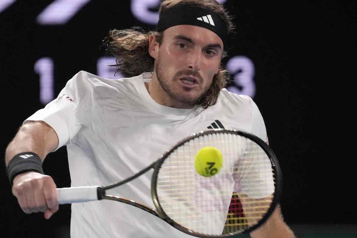 tsitsipas racchetta