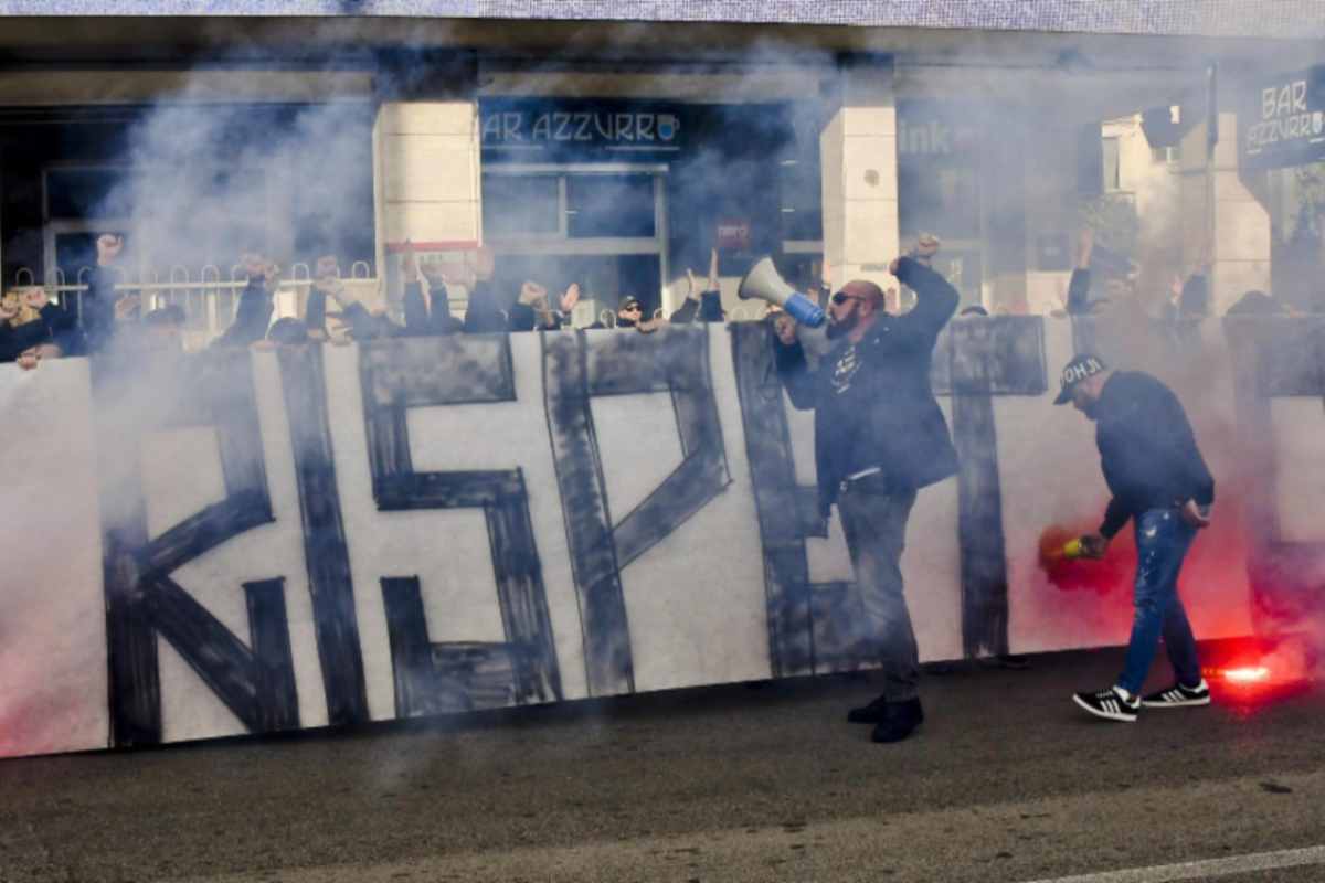 tifosi striscione