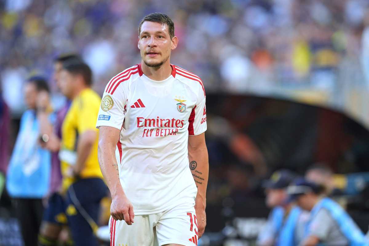 L'attaccante Andrea Belotti con il Benfica