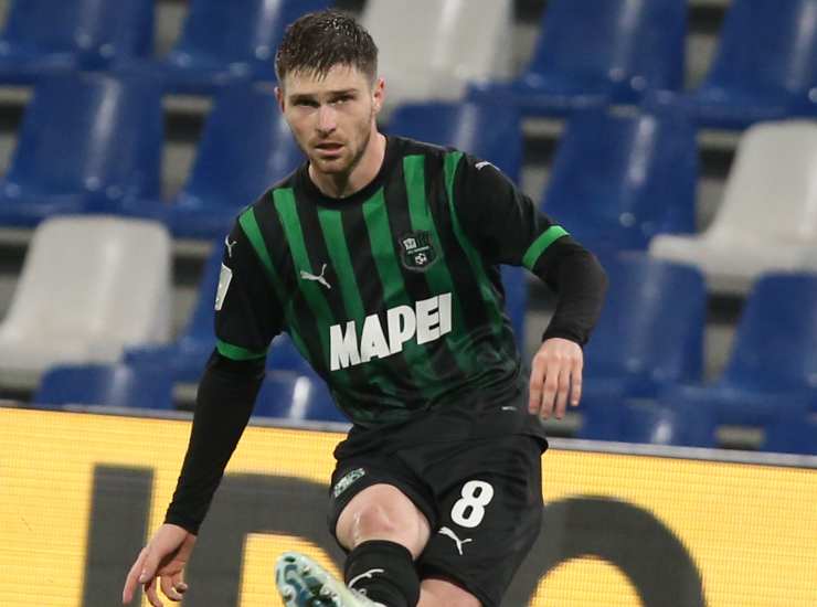 Il centrocampista del Sassuolo Andrea Ghion