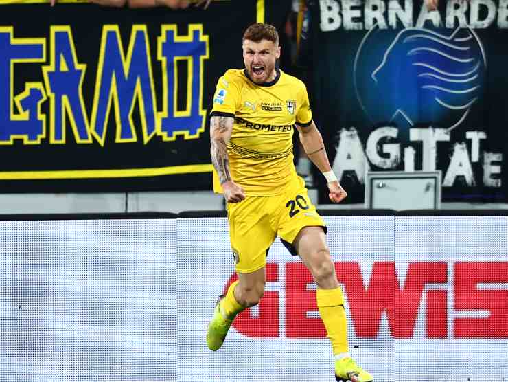 Hainaut esulta dopo un gol