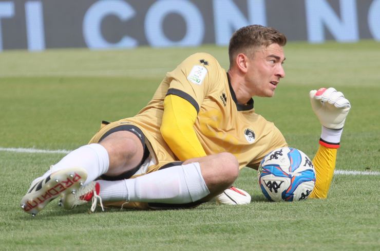 Jonathan Klinsmann in una parata a terra