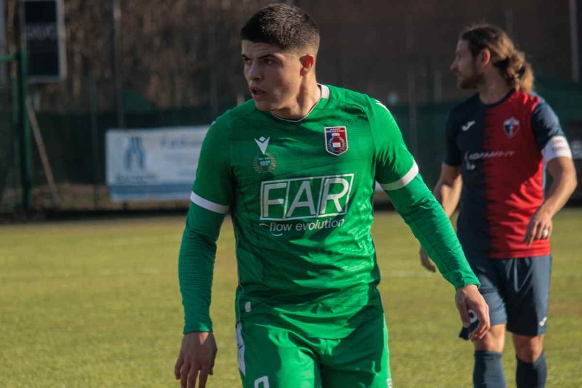 Lorenzo Lischetti in campo con il Gozzano