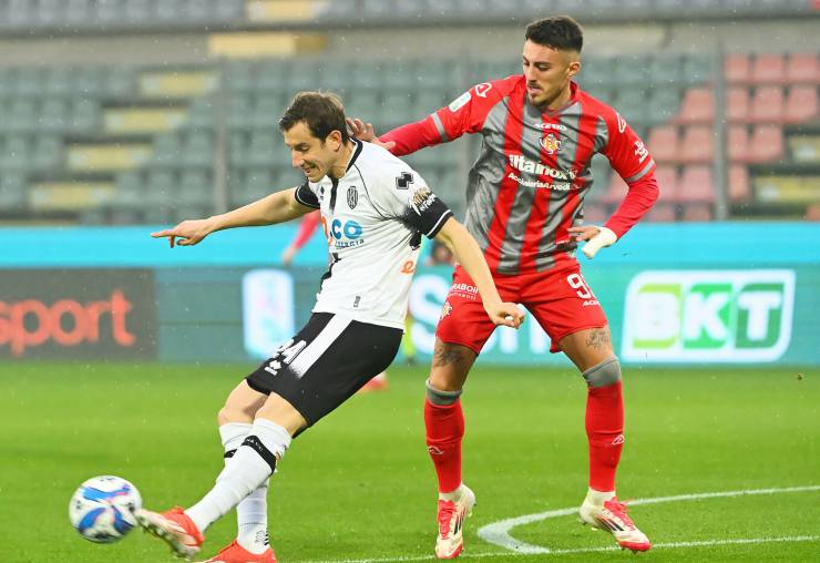 Marco Nasti in azione con la Cremonese