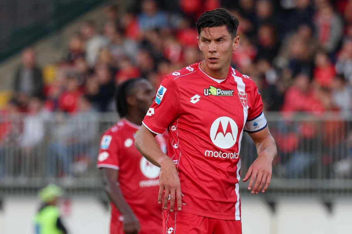 Matteo Pessina in campo con il Monza 