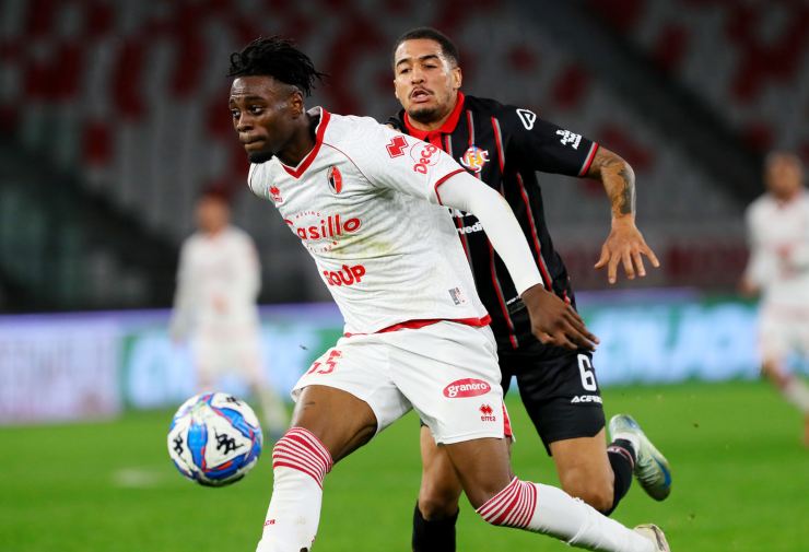 Nosa Edward Obaretin in azione col Bari