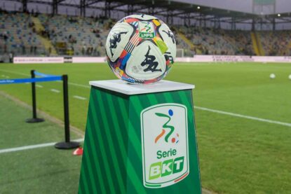 Il pallone della Serie B 25-26