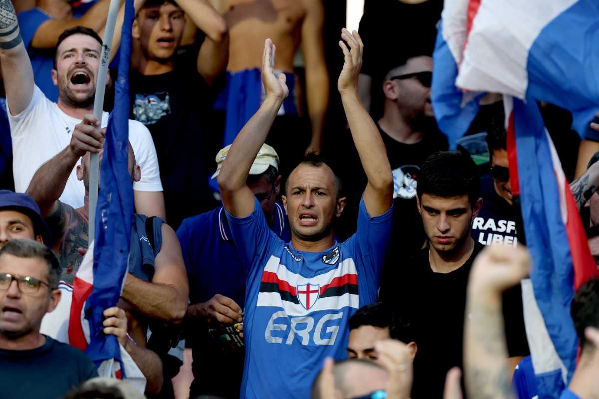 Tifosi della Sampdoria allo stadio